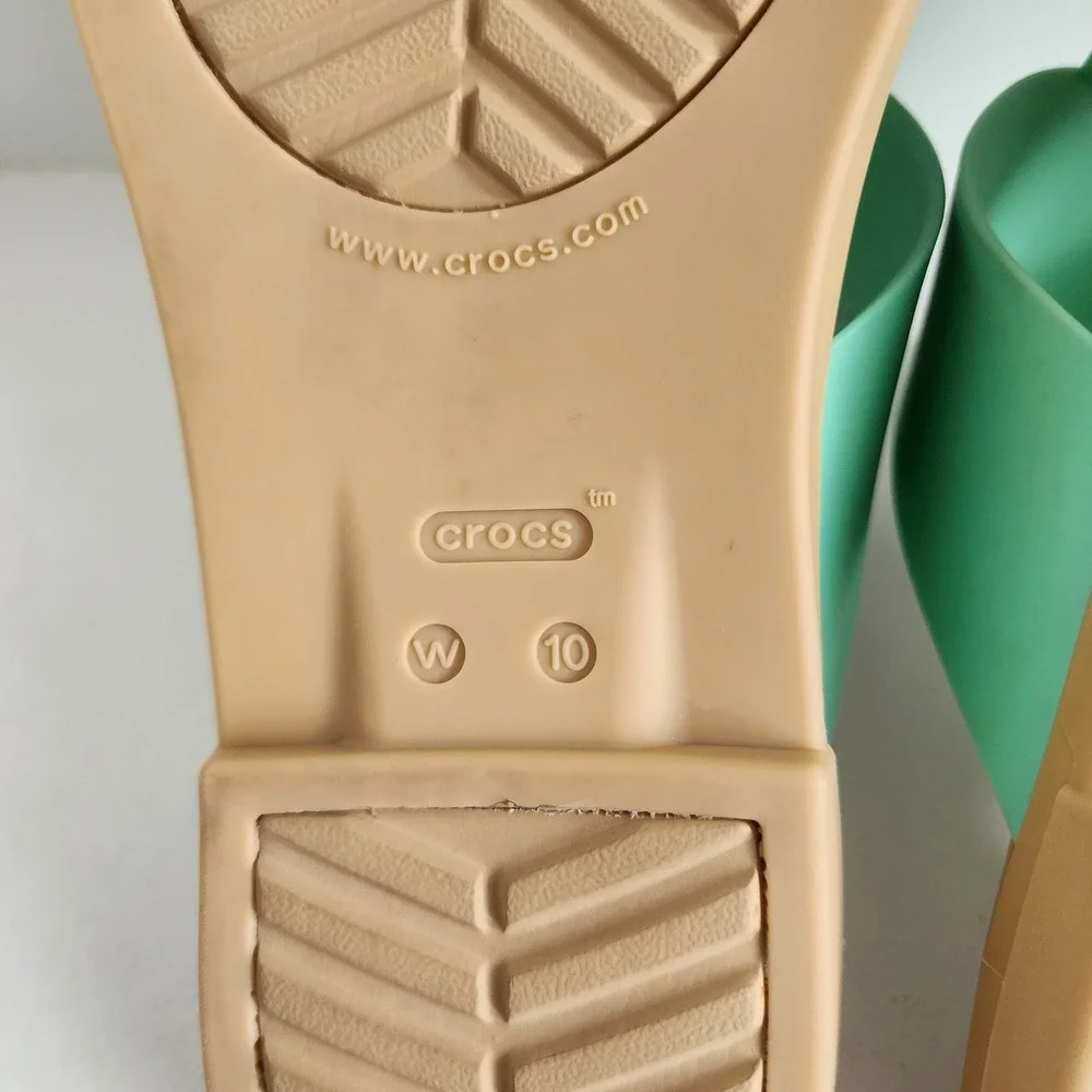 Crocs Serena Flip Sandals Womens 10 Mint Green Tan Thong Flat Comfort 205468